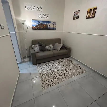 Appartement House Cavour *
