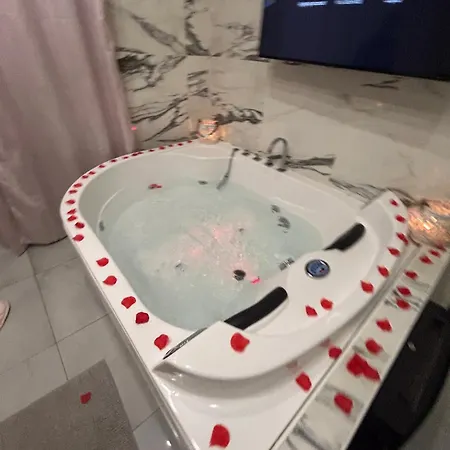 House Cavour Апартаменты Неаполь