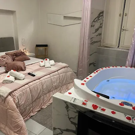 Апартаменты House Cavour Неаполь